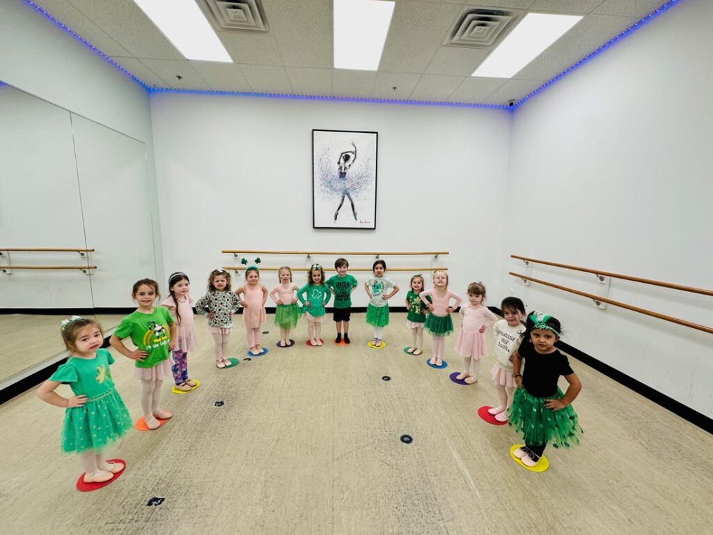 students from Ballet & Tap Classes for Pre-K to Kindergarten in Howell, New Jersey