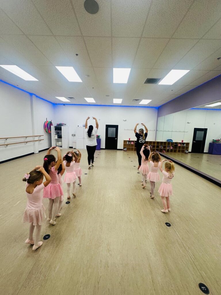 students from Ballet & Tap Classes for Pre-K to Kindergarten in Howell, New Jersey